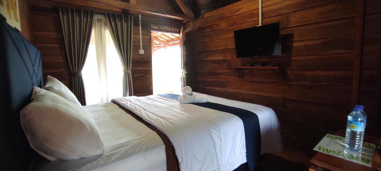 Rinjani Hill Hotel 塞姆博伦拉旺 外观 照片