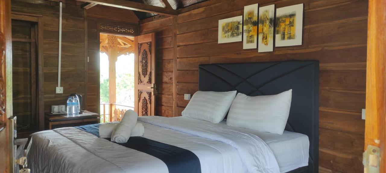 Rinjani Hill Hotel 塞姆博伦拉旺 外观 照片