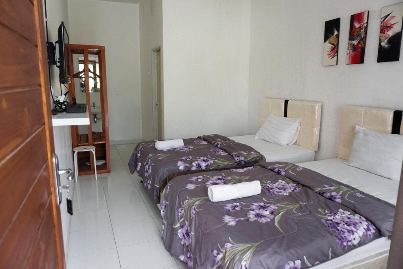 Rinjani Hill Hotel 塞姆博伦拉旺 外观 照片