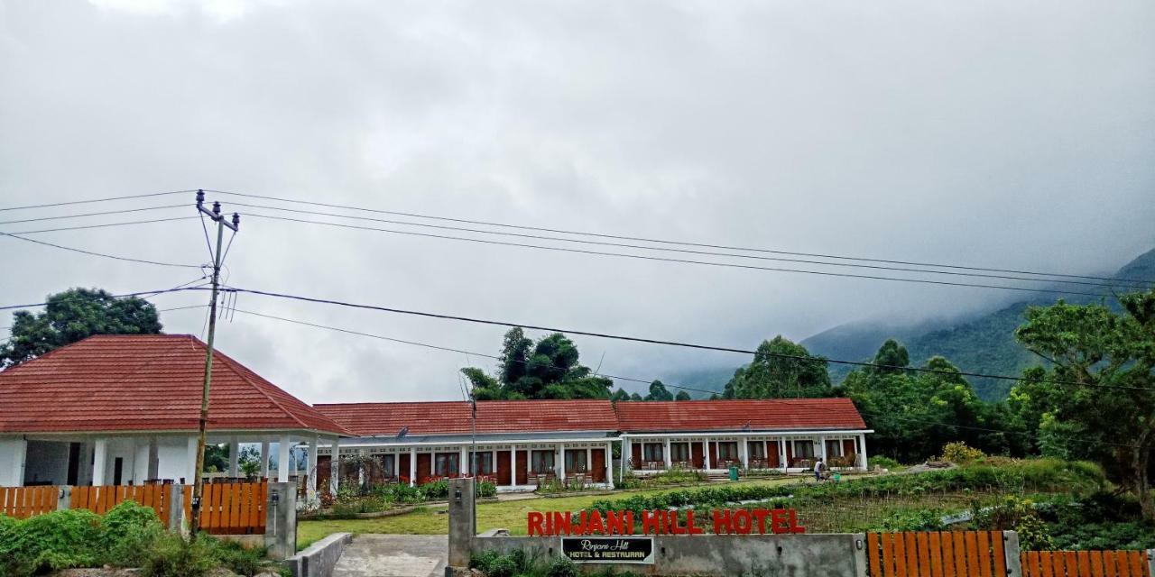 Rinjani Hill Hotel 塞姆博伦拉旺 外观 照片