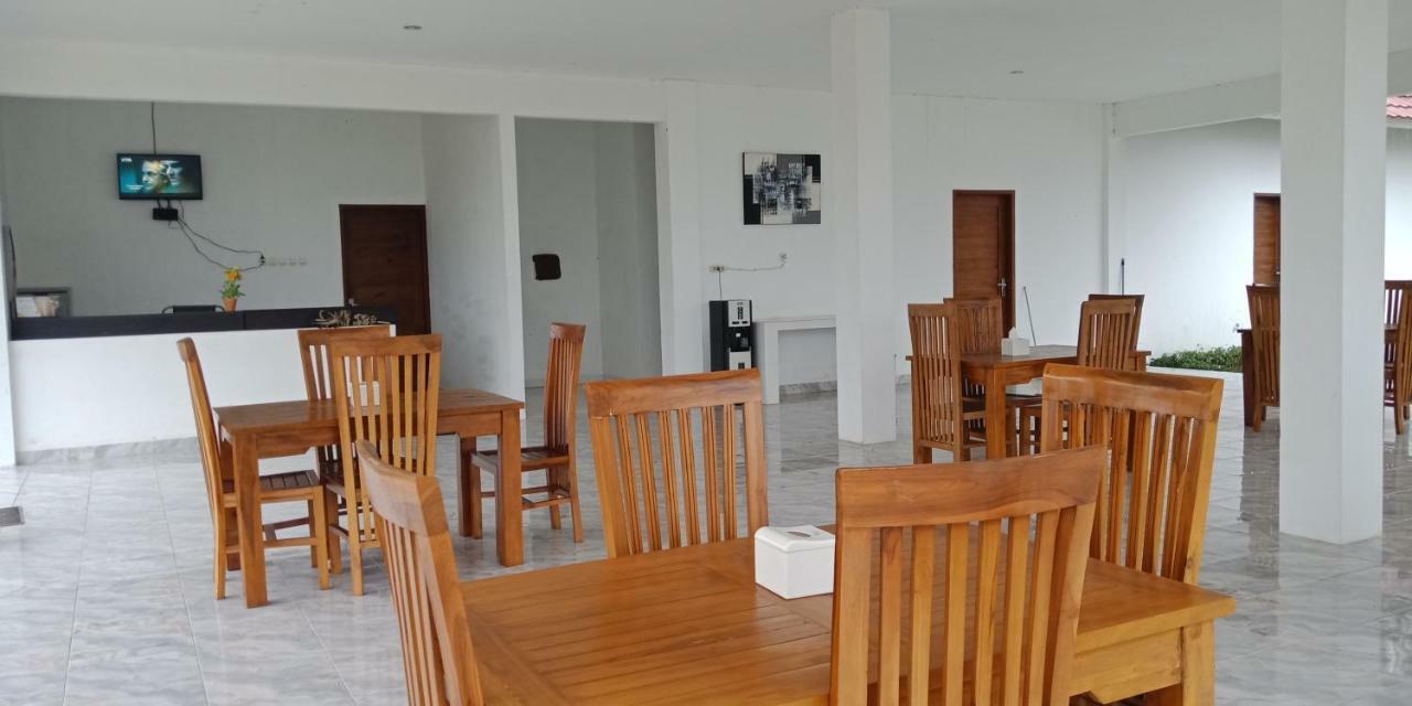 Rinjani Hill Hotel 塞姆博伦拉旺 外观 照片