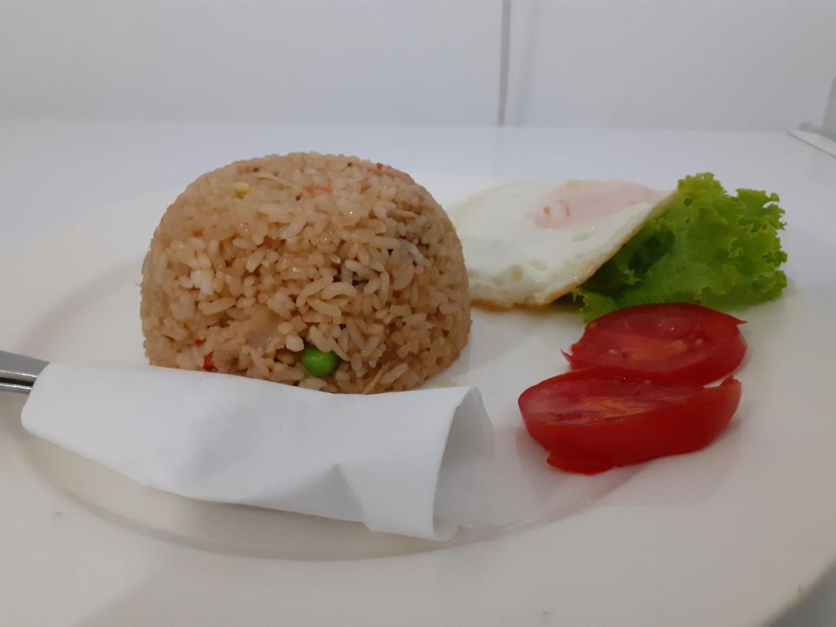 Rinjani Hill Hotel 塞姆博伦拉旺 外观 照片